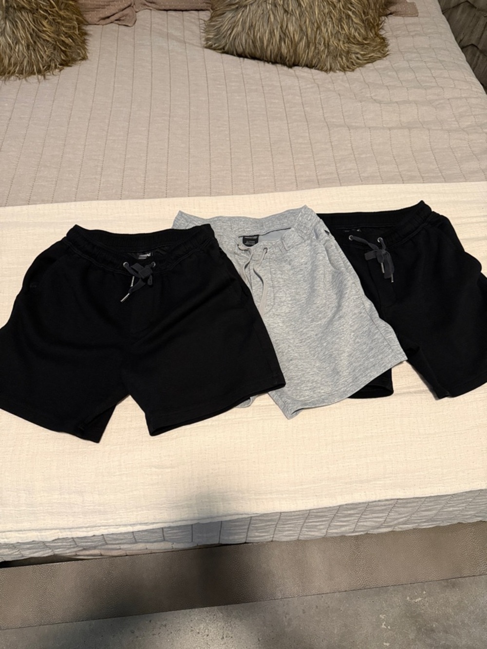 American Eagle Outfitters Men's Athletic Shorts - Black & Gray (3-Pack)